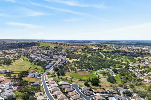 $1,300,000 | 723 Oliver Court, Folsom, CA 95630