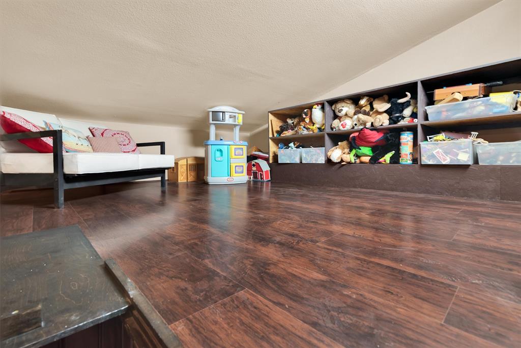 8665 Cr-669 Blue Ridge Blue Ridge, TX 75424 - Photo 22 of 40 a view of livingroom with furniture and toys