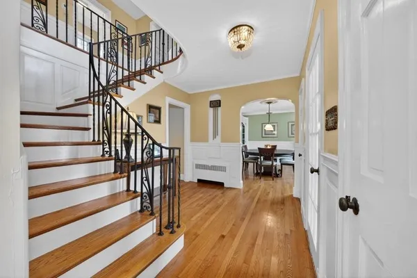 $1,349,000 | 210 Robbins Street, Milton, MA 02186