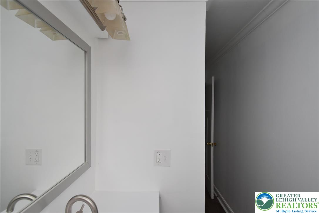 53 East Goepp Street Bethlehem, PA 18018 - Photo 22 of 54