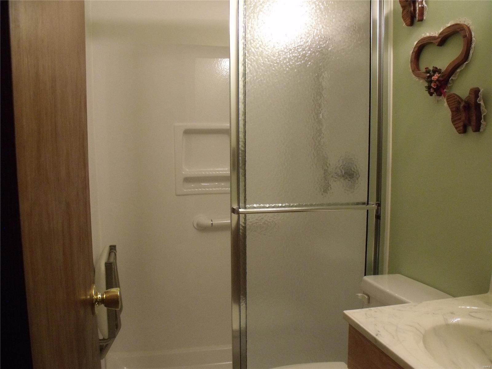 1008 West County Road Jerseyville, IL 62052 - Photo 14 of 24 Gallery Image 14