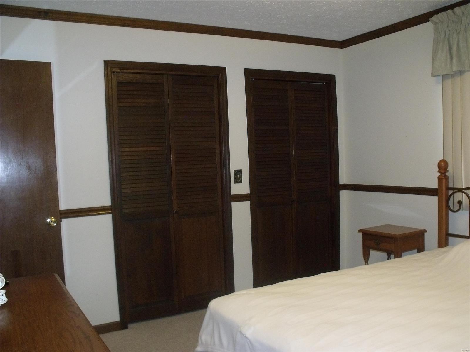 1008 West County Road Jerseyville, IL 62052 - Photo 15 of 24 Gallery Image 15
