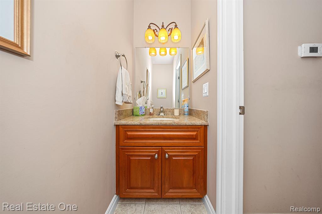 565 Andover Court Rochester Hills, MI 48306 - Photo 23 of 50