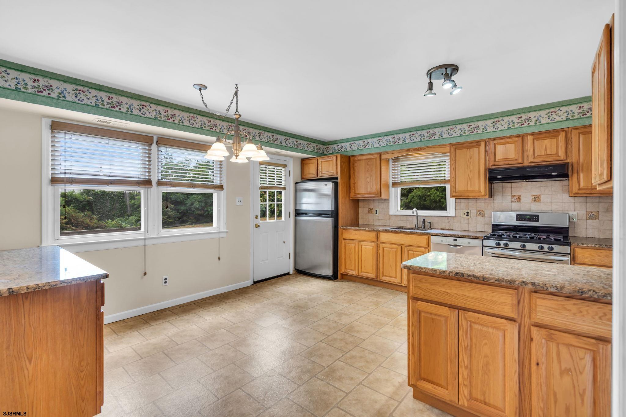 153 Webb Road Absecon, NJ 08201 - Photo 6 of 22