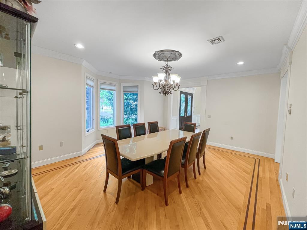445 Nevada Street Paramus, NJ 07652 - Photo 12 of 50
