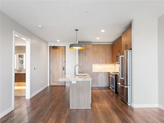 $4,650 | 2460 East Serene Avenue, Unit 509, Henderson, NV 89074