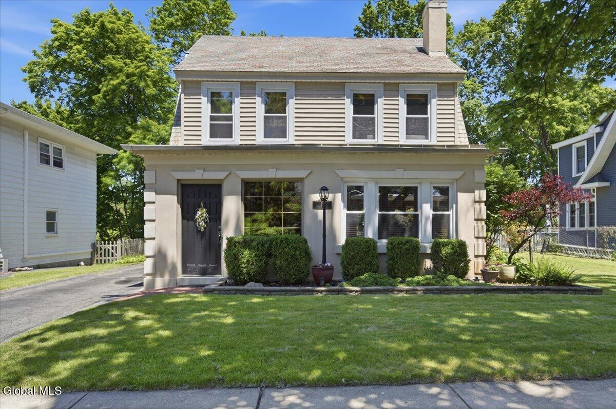 11 Freeman Road Albany, NY 12208 - Photo 1 of 34 1) 72433-6a24b2c18e745