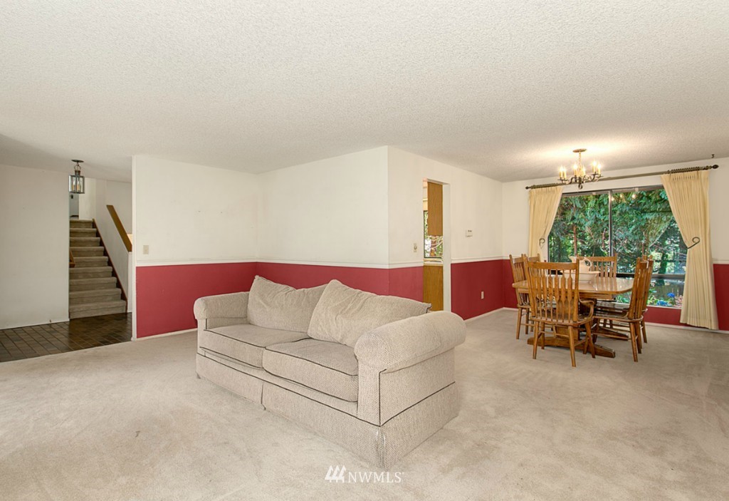 15710 Southeast 167th Place Renton, WA 98058 - Photo 3 of 22 Gallery Image 3