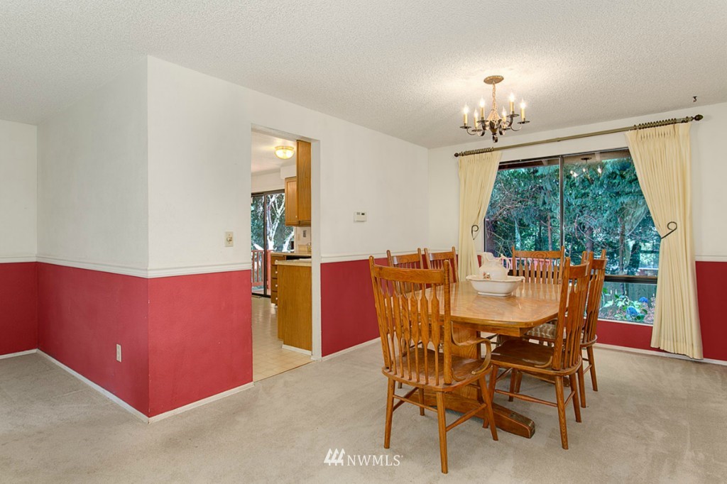 15710 Southeast 167th Place Renton, WA 98058 - Photo 6 of 22 Gallery Image 6