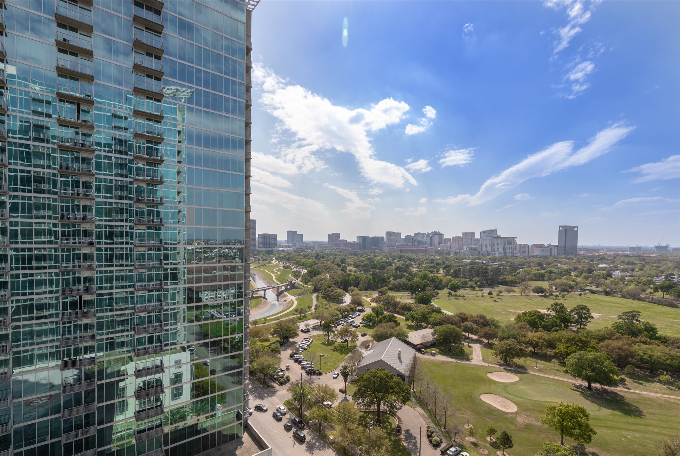 5925 Almeda Road, Unit 11814 Houston, TX 77004 - Photo 2 of 41 Picturesque view of the medical center skyline from the balcony