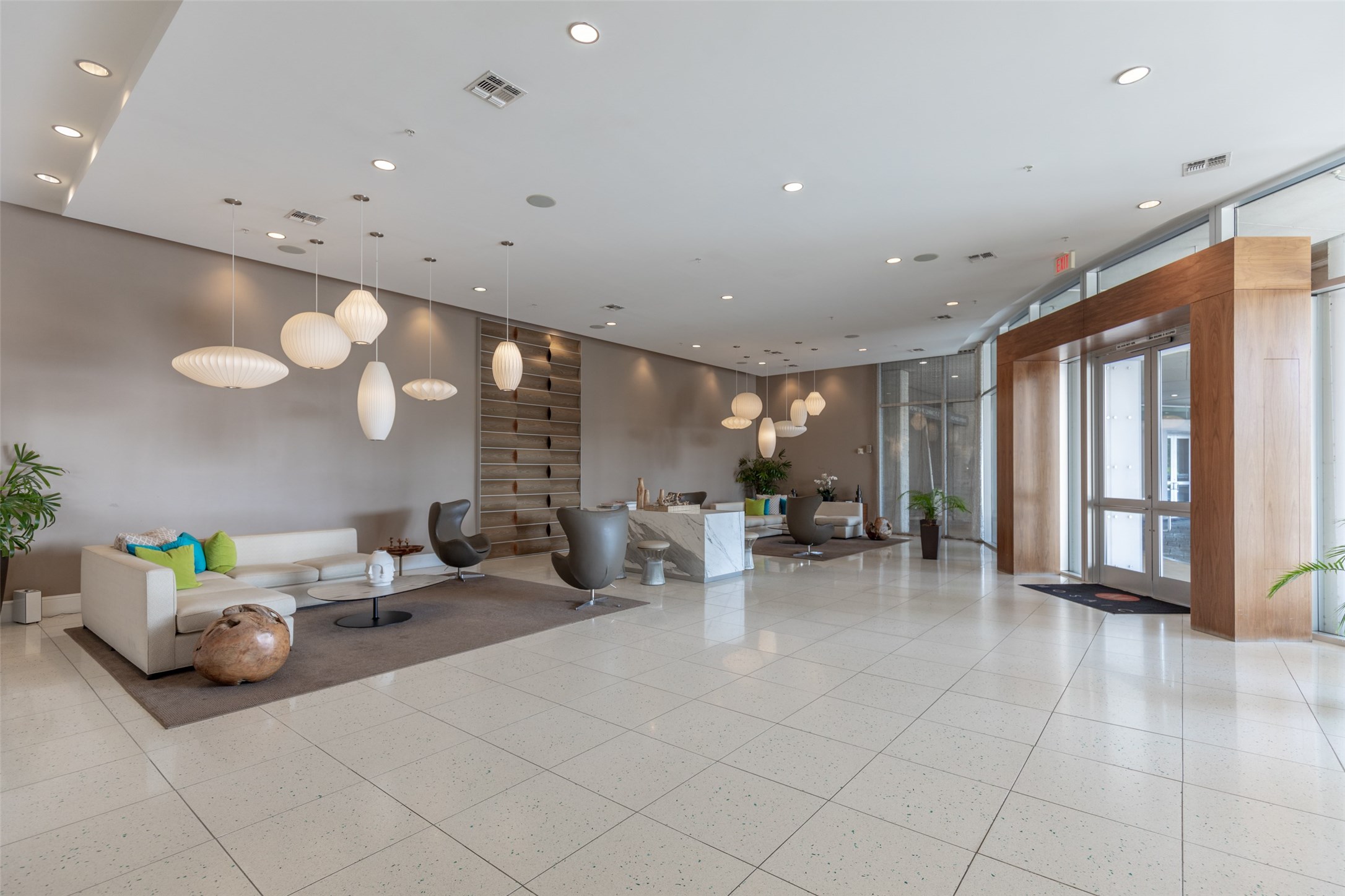 5925 Almeda Road, Unit 11814 Houston, TX 77004 - Photo 31 of 41 Mosiac's beautiful spacious lobby