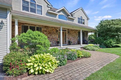 $839,900 | 35 Meadow Ridge Drive, Pittsfield, MA 01201