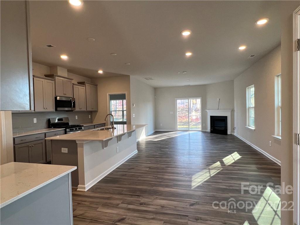 15117 Lake Ridge Road, Unit 93 Charlotte, NC 28278 - Photo 6 of 24 Gallery Image 6