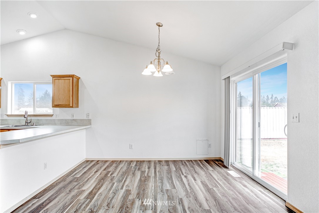 17642 Pendleton Street Southwest Rochester, WA 98579 - Photo 11 of 30