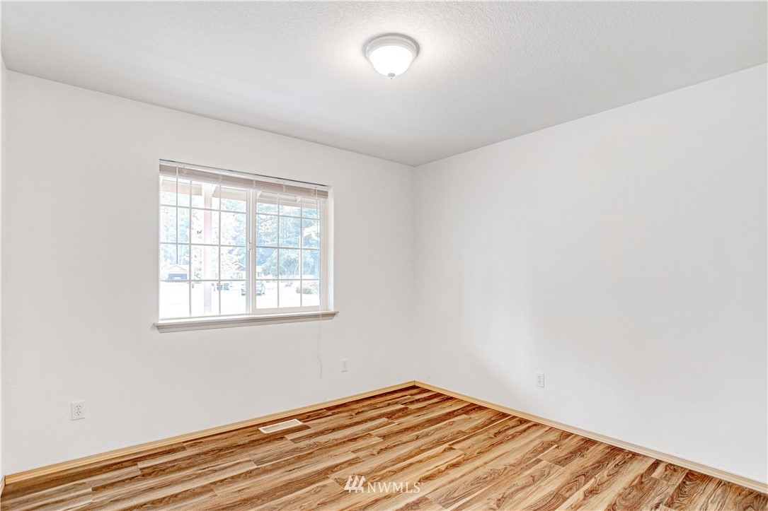 17642 Pendleton Street Southwest Rochester, WA 98579 - Photo 14 of 30