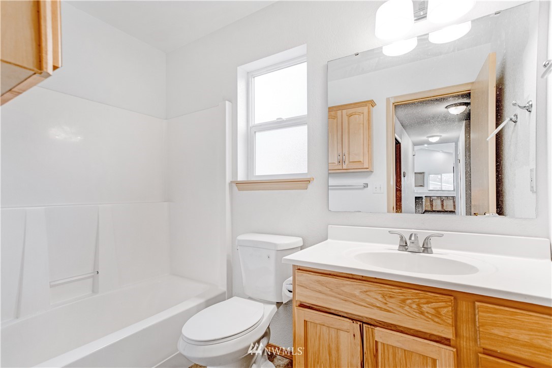 17642 Pendleton Street Southwest Rochester, WA 98579 - Photo 18 of 30