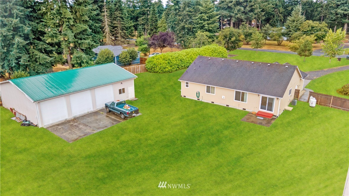 17642 Pendleton Street Southwest Rochester, WA 98579 - Photo 3 of 30