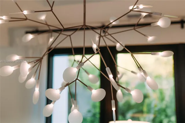 $4,550,000 | 2015 Villas At Pinney's Beach, Unit 2015, Nevis, 0 56467