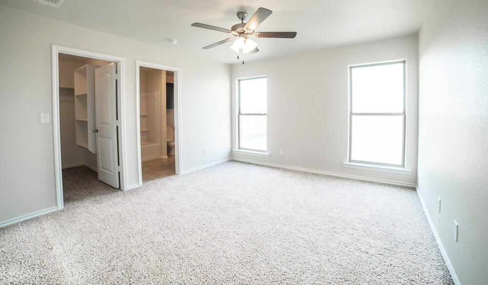 7012 34th Place Lubbock, TX 79407 - Photo 17 of 28 master bed (1)