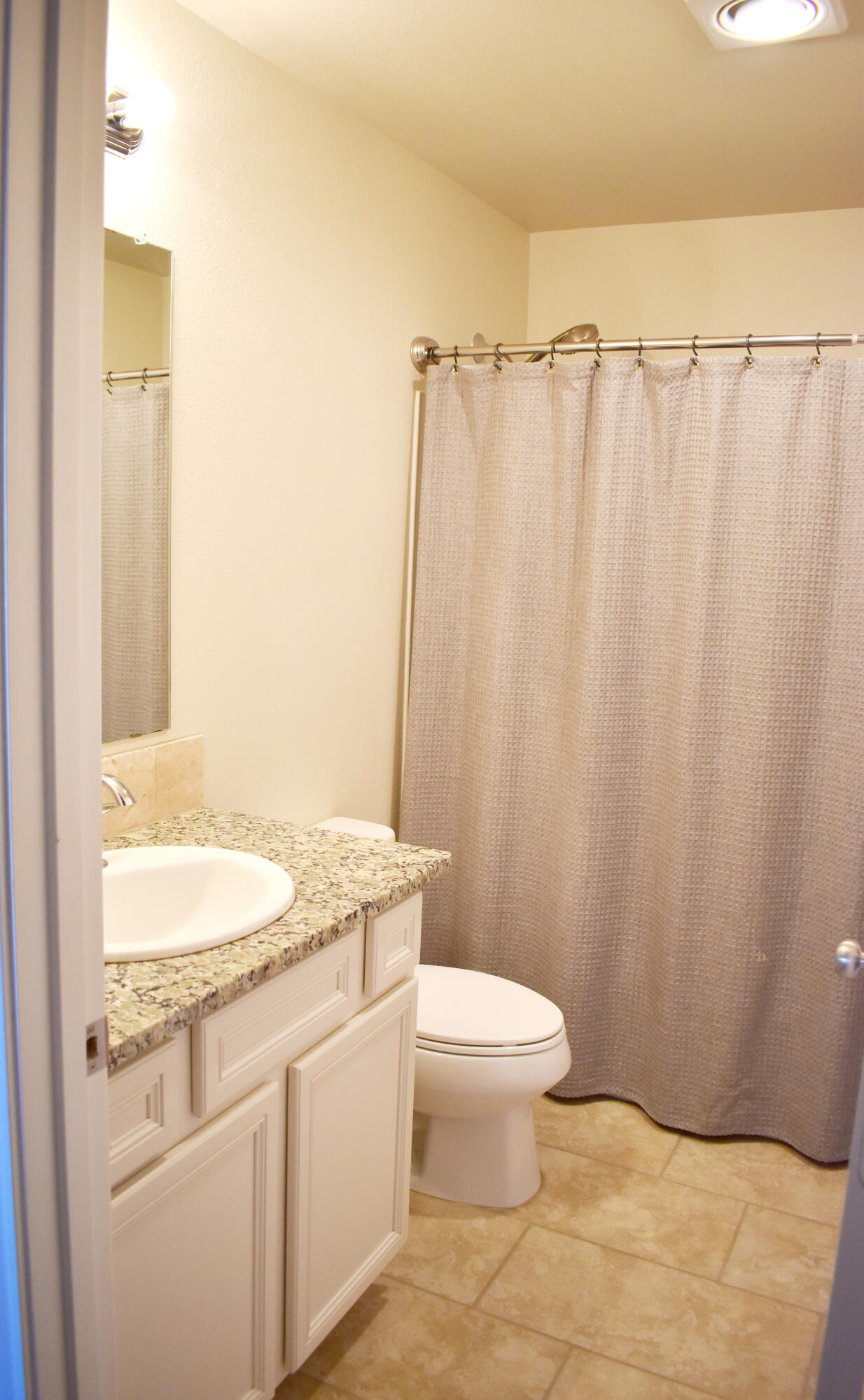 7012 34th Place Lubbock, TX 79407 - Photo 25 of 28 HALL BATH
