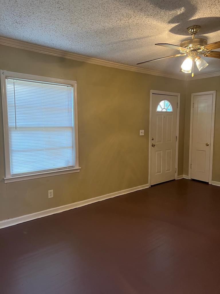 2407 Avalon Road Columbus, GA 31907 - Photo 3 of 15 Living rrom