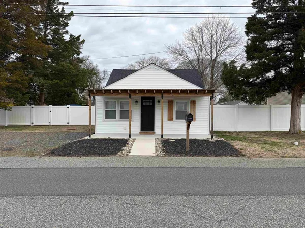 $399,900 | 25 Matthews Avenue, Villas, NJ 08251