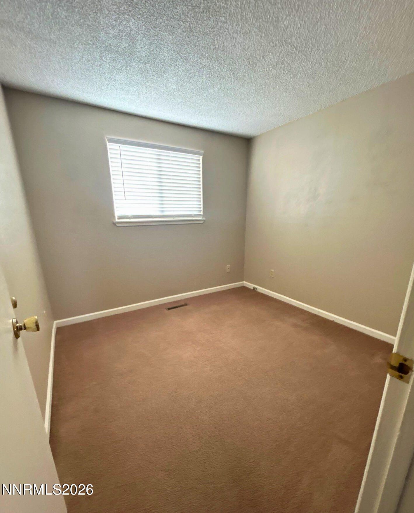 415 Sycamore Street Fernley, NV 89408 - Photo 11 of 18 315dff7a-66fb-4522-afcf-39b1235062c1