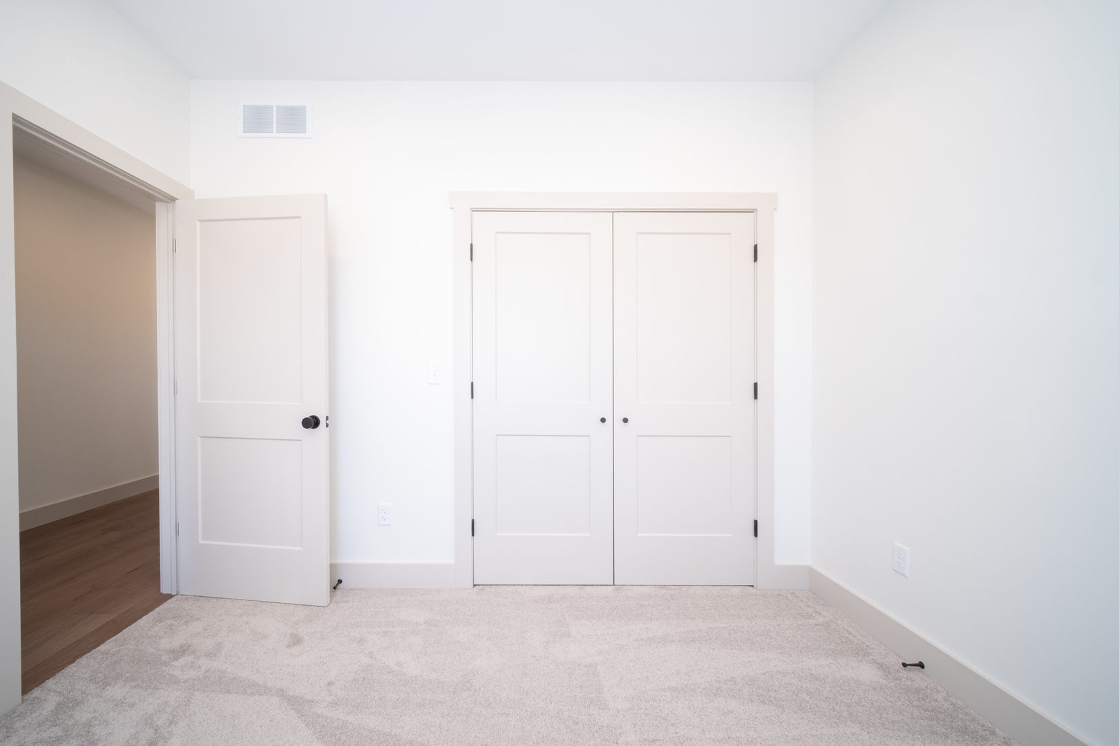 550 Cross Plains Road Rockford, IL 61107 - Photo 30 of 34 a view of an empty room