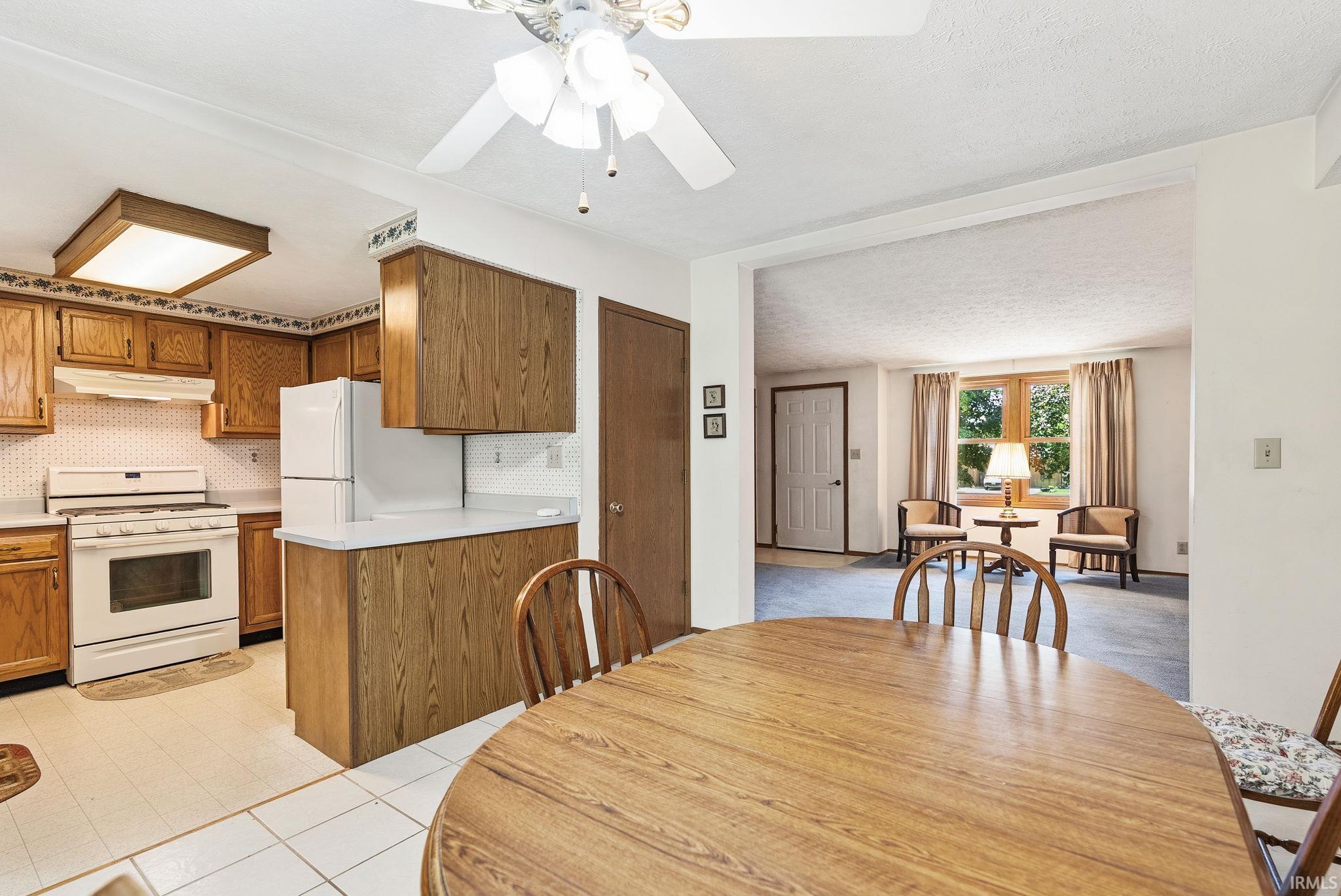 3394 North Old Farm Road Warsaw, IN 46582 - Photo 9 of 21