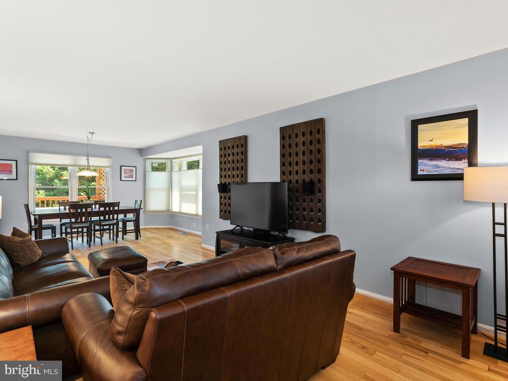 17323 Buehler Road Olney, MD 20832 - Photo 9 of 51 Gallery Image 9