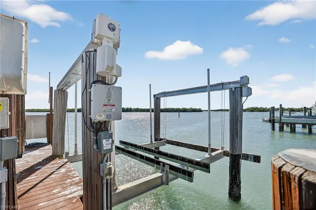 $480,000 | 611 East Palm Avenue, Unit J40, Goodland, FL 34140