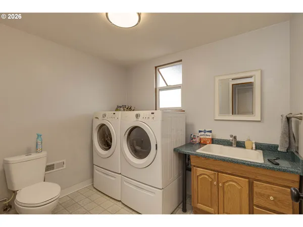 $489,900 | 1022 Northeast 196th Avenue, Portland, OR 97230