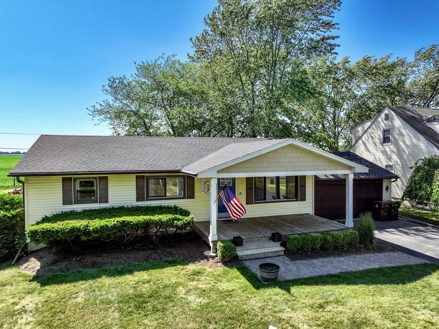 3248 River Road Kankakee, IL 60901 - Photo 27 of 32 front view of a house with a yard