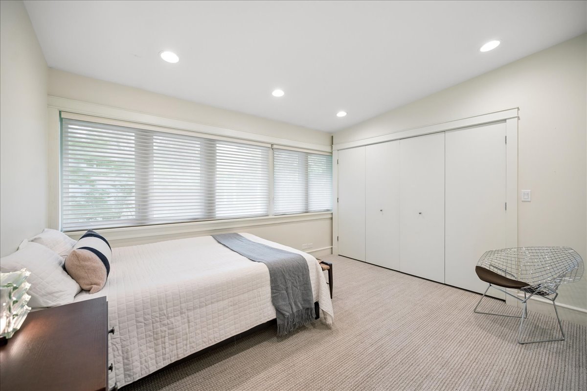 687 Birch Road Glencoe, IL 60022 - Photo 22 of 31 Gallery Image 22