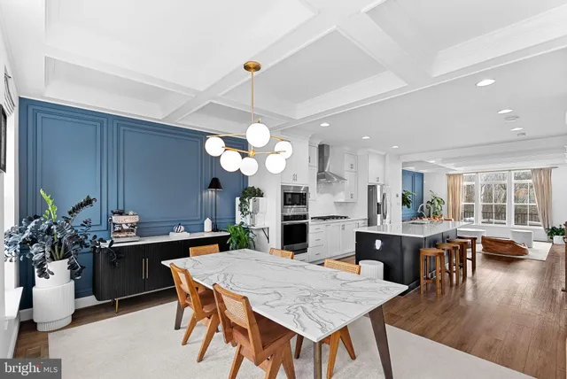 $960,000 | 5237 Ridgeview Retreat Drive, Chantilly, VA 20151