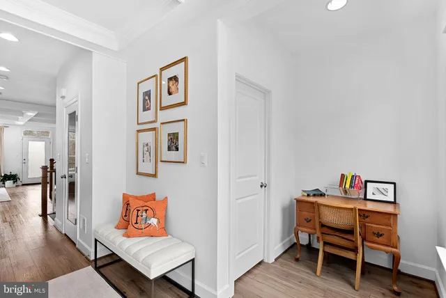 $960,000 | 5237 Ridgeview Retreat Drive, Chantilly, VA 20151