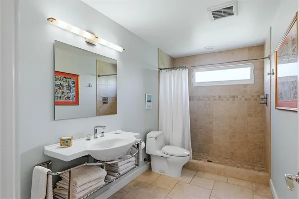 $950,000 | 3906 Spyglass Hill Road, Sarasota, FL 34238