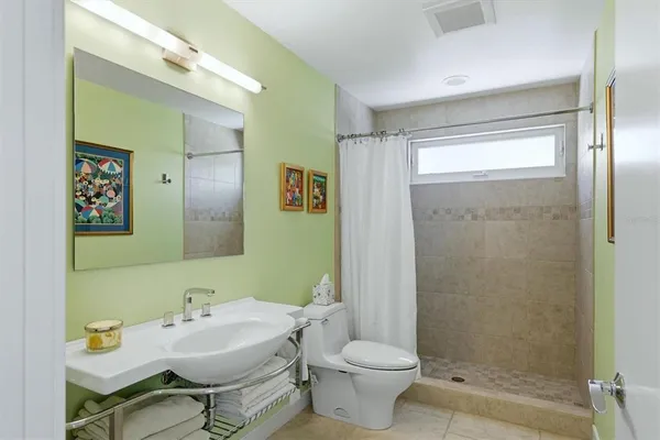 $950,000 | 3906 Spyglass Hill Road, Sarasota, FL 34238