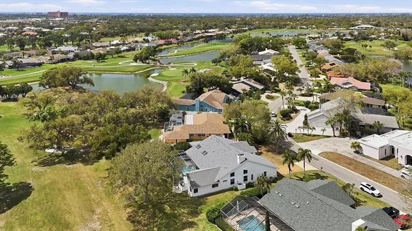 $950,000 | 3906 Spyglass Hill Road, Sarasota, FL 34238