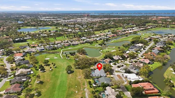 $950,000 | 3906 Spyglass Hill Road, Sarasota, FL 34238