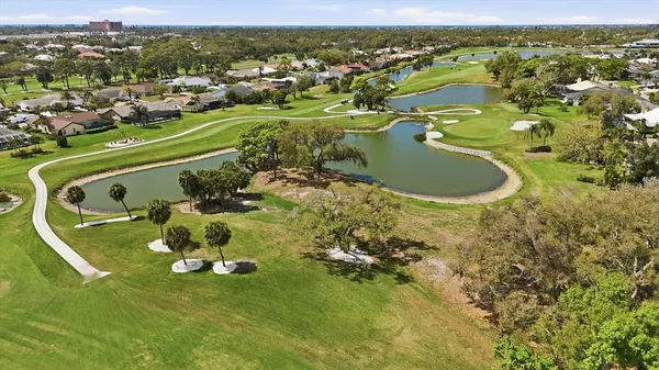 $950,000 | 3906 Spyglass Hill Road, Sarasota, FL 34238