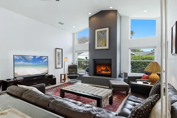 $950,000 | 3906 Spyglass Hill Road, Sarasota, FL 34238