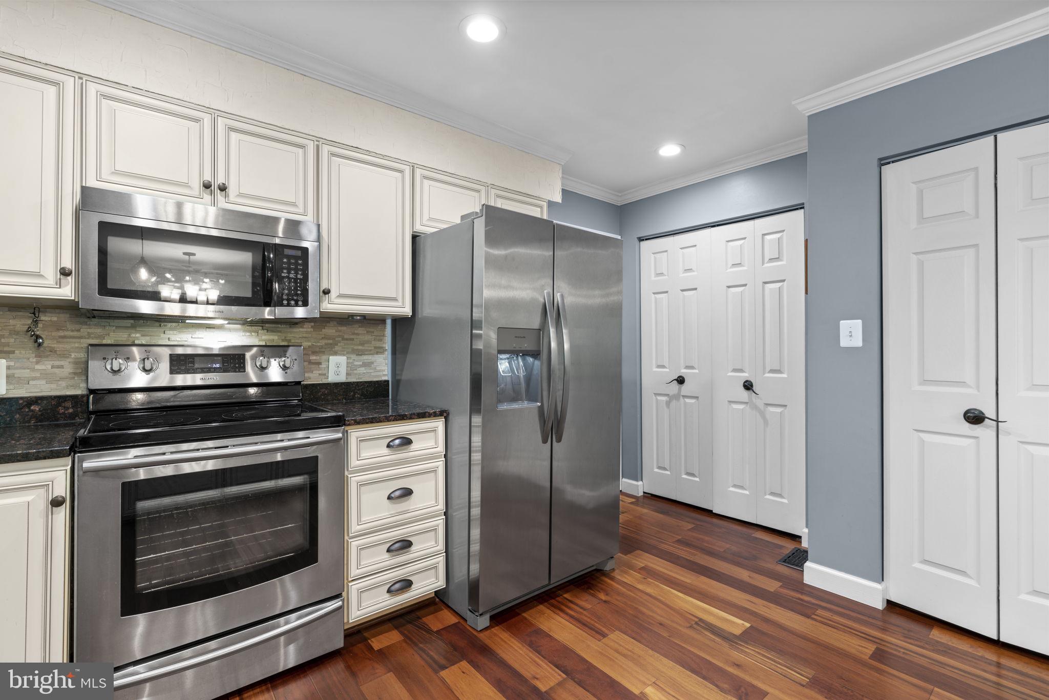 7968 Browns Bridge Road Highland, MD 20777 - Photo 5 of 49 Upgraded stainless steel appliances