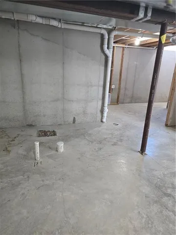 $299,950 | 509 West Smith Street, Spring Hill, KS 66083