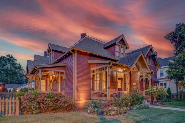 $2,499,990 | 305 4th Avenue South, Franklin, TN 37064