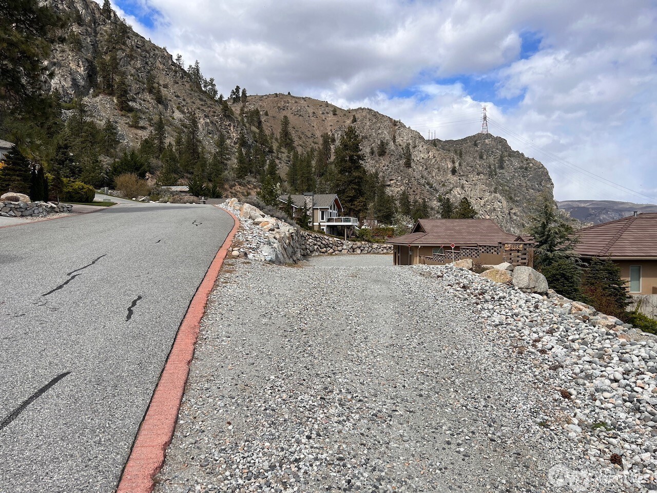 15330 Lakeview Street Entiat, WA 98822 - Photo 11 of 27 a view of outdoor space with mountain view