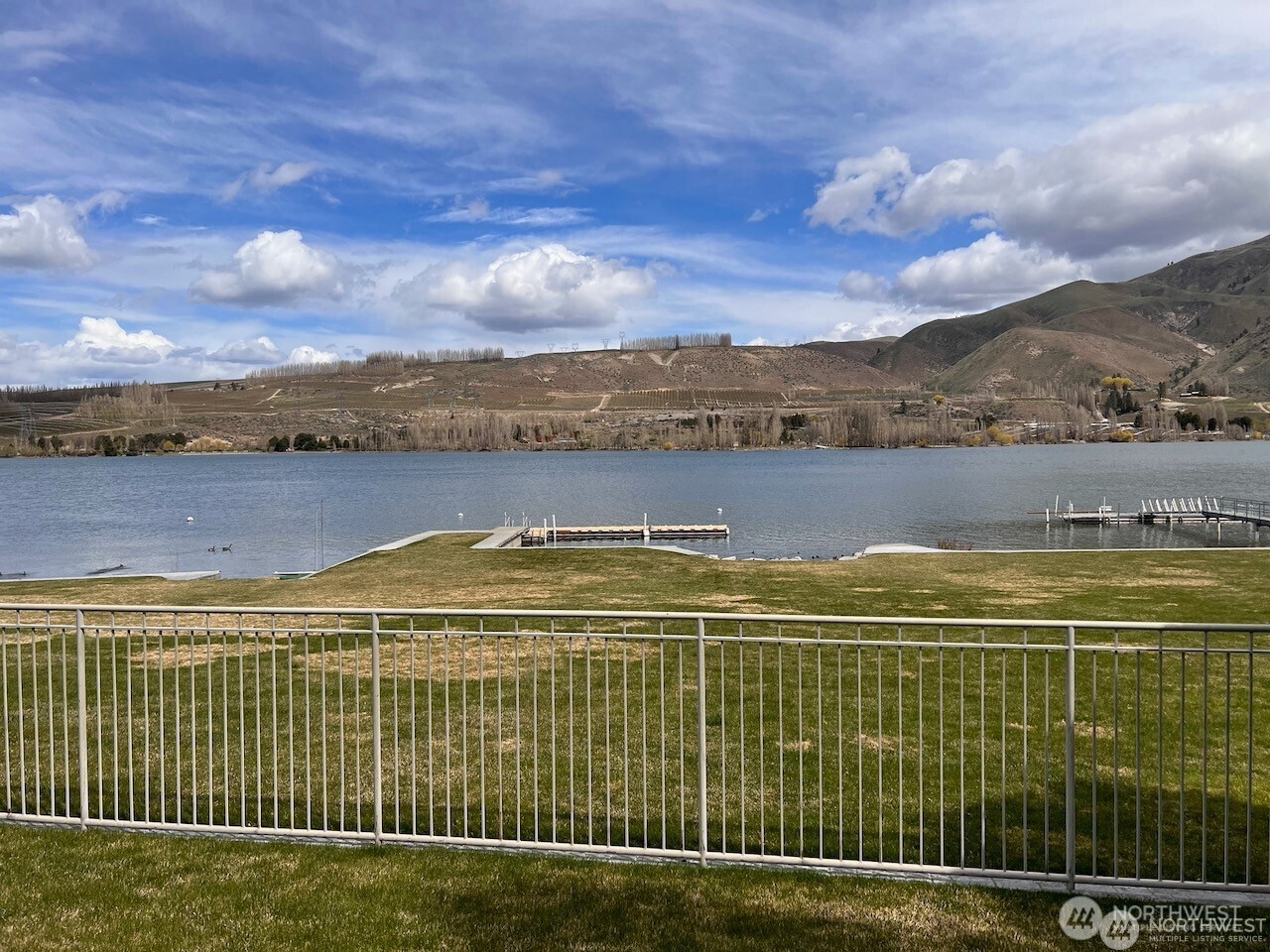 15330 Lakeview Street Entiat, WA 98822 - Photo 23 of 27 a view of a tennis court