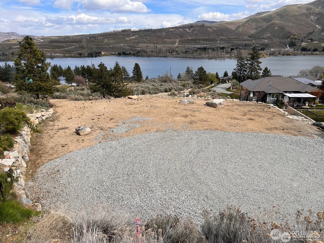 15330 Lakeview Street Entiat, WA 98822 - Photo 5 of 27 a view of lake with mountain