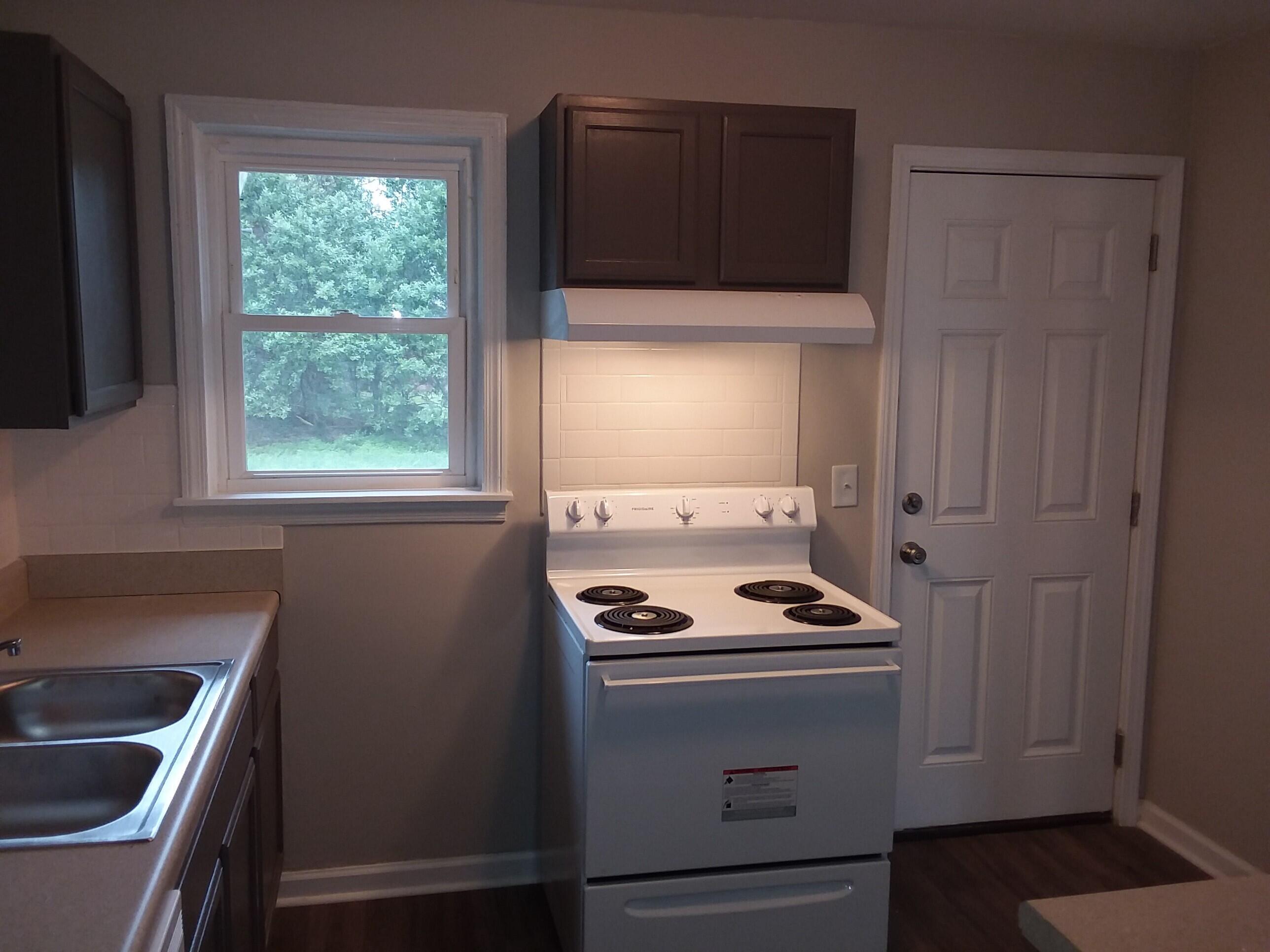 2002 Shark Drive Augusta, GA 30906 - Photo 5 of 21 Kitchen