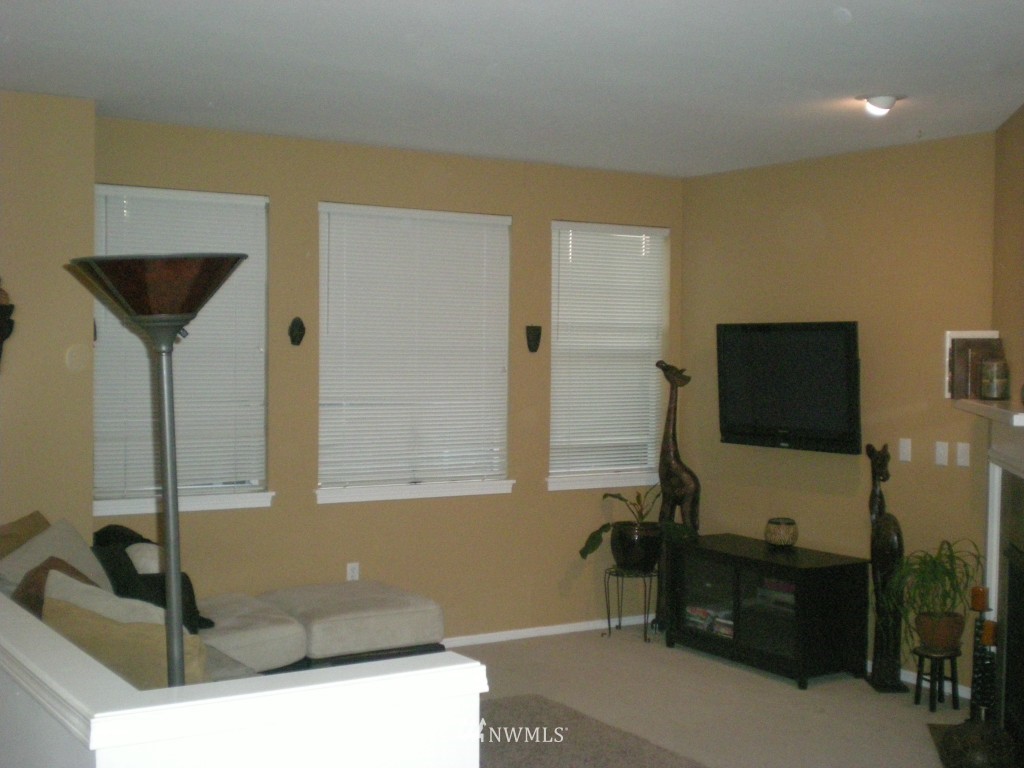 5006 Davis Avenue South, Unit B Renton, WA 98055 - Photo 2 of 9